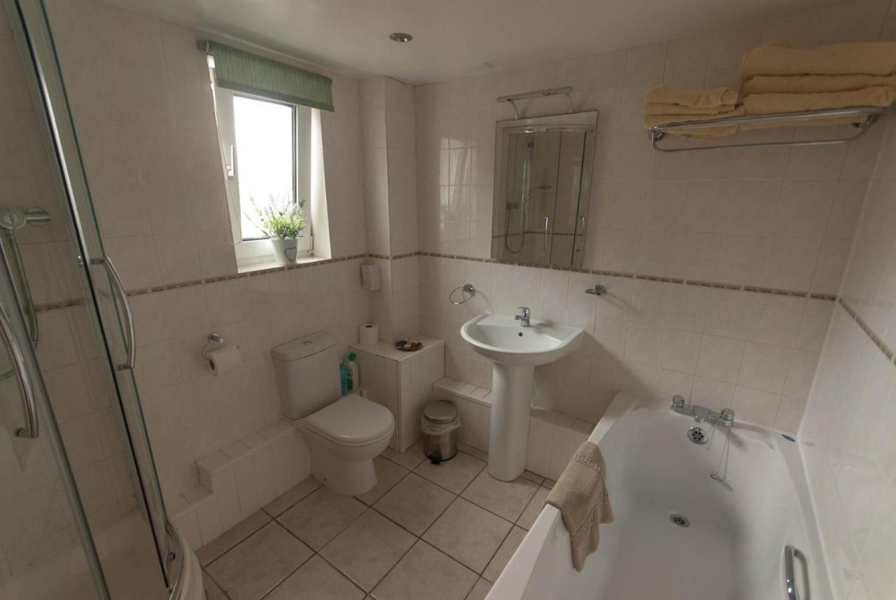 Greyfield Farm Cottages Farmborough ภายนอก รูปภาพ
