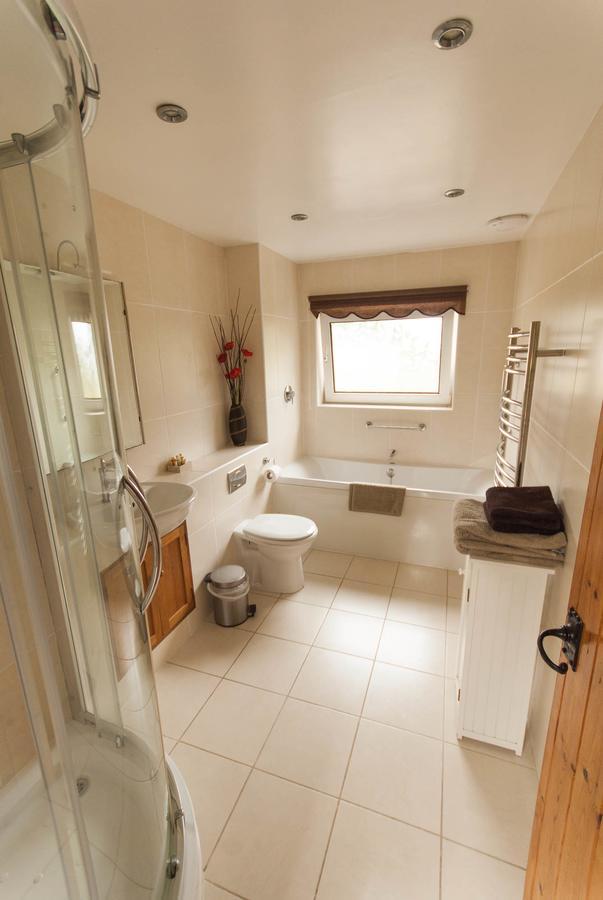 Greyfield Farm Cottages Farmborough ภายนอก รูปภาพ